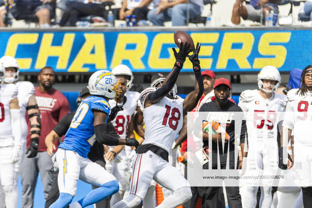Arizona Cardinals wide receiver Marvin Harrison Jr. (18) makes a catch against Los Angeles Chargers cornerback Cam Hart (20) during an NFL, American Football Herren, USA football game, in Inglewood, Calif. on Sunday 13, 2026. Inglewood USA - ZUMAc68_ 20260913_zaf_c68_041