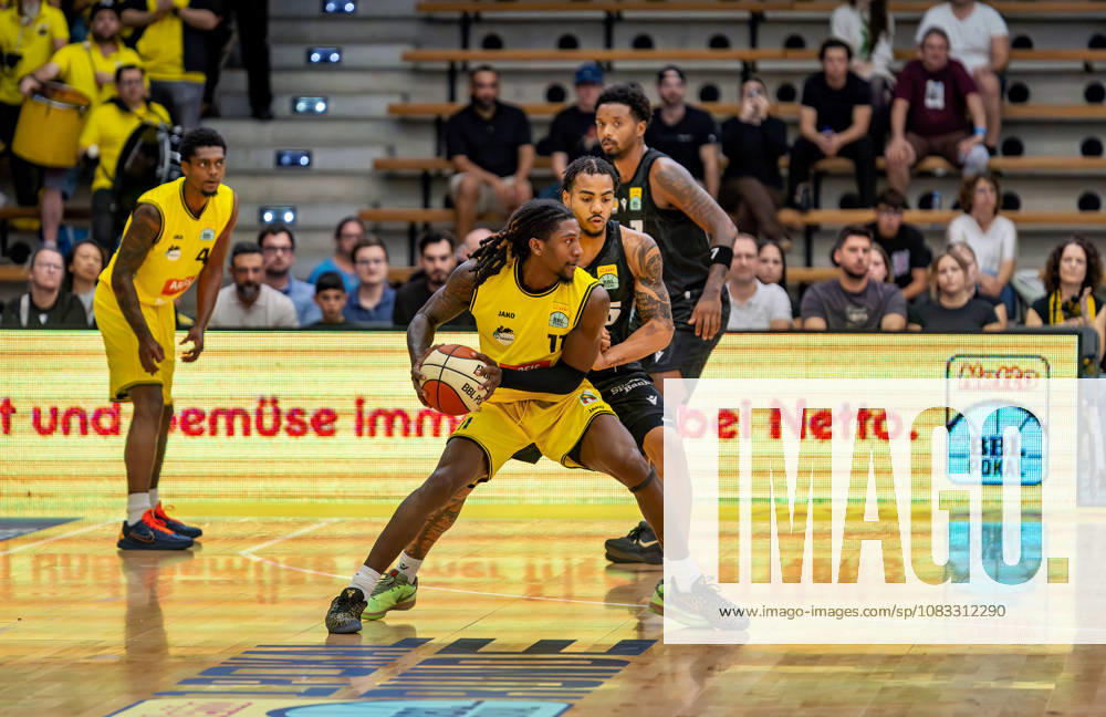Tyrel Morgan (Kreisbau Kirchheim Knights), 11 vs. Ish Leggett (MHP Riesen Ludwigsburg), 05 Kreisbau Kirchheim Knights vs. MHP Riesen Ludwigsburg, Basketball, Netto BBL Cup, Cup Game, 2026–2027 Season, September 13, 2026, Kreisbau Kirchheim Knights vs. MHP Riesen Ludwigsburg, Basketball, Netto BBL Cup, Cup Game, 2026–2027 Season, September 13, 2026, Göppingen