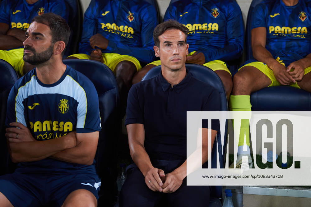 Head Coach Inigo Perez of Villarreal CF during the LaLiga EA Sports match between Villarreal CF and Real Betis Balompie at Estadio de la Cerámica on September 14, 2026, in Villarreal, Spain