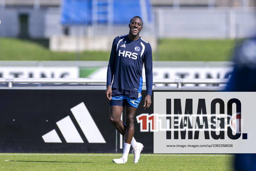 Soccer, FC Schalke 04 practice, Bryan Lasme, FC Schalke 04, Gelsenkirchen, FC Schalke 04 training facility, North Rhine-Westphalia, Germany, xRHR, PHOTO YYx