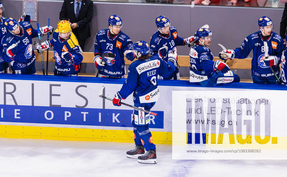 Ice Hockey National League Regular Season: ZSC Lions vs. SC Ber Zurich, Switzerland, September 15, 2026. 44th minute: 8 Willy Riedi of the ZSC Lions scores to make it 4–3. The goal scorer skates in front of the players bench.