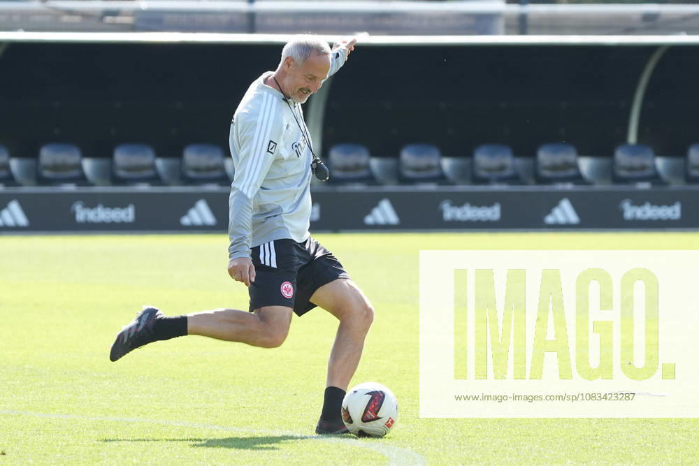 Coach Adi Hütter, Eintracht Frankfurt, takes a shot on September 17, 2026, Bundesliga, 2026–27 season, Eintracht Frankfurt training