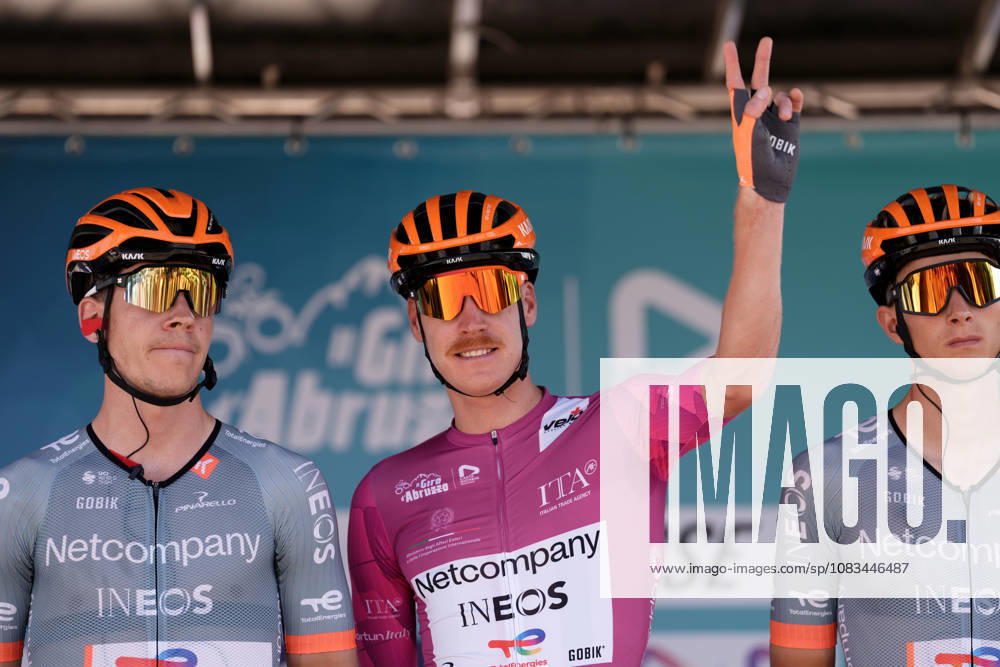 France s Dorian Godon of Netcompany Ineos cyclamen jersey during the Giro dAbruzzo, stage 4 from Silvi to Controguerra (182 km) - Abruzzo, Italy - Friday, September 18, 2026. - cycling.