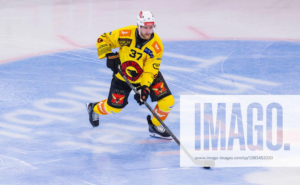 Ice Hockey National League Regular Season: ZSC Lions vs. SC Bern, Zurich, Switzerland, September 15, 2026. No. 37 Anton Lindholm, defenseman for SC Bern, with the puck