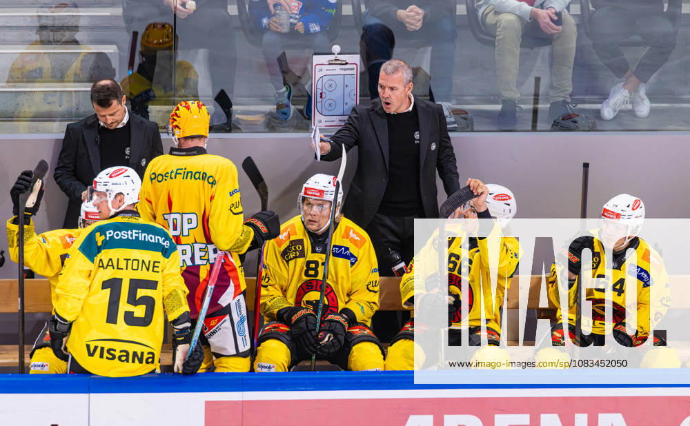 Ice Hockey National League Regular Season: ZSC Lions vs. SC Bern, Zurich, Switzerland, September 15, 2026. SC Bern head coach Serge Aubin on the players bench. In front of him are No. 15 Miro Aaltonen, top scorer Waltteri Merelä, No. 81 Rodrigo Abols, No. 66 Sony Milano, and No. 64 Mats Alge