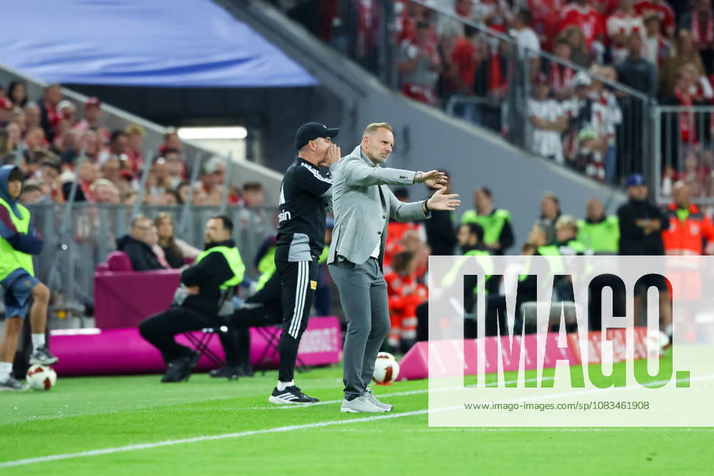 Mauro Lustrinelli of 1. FC Union Berlin, head coach, gesturing, with Sebastian Boenig of 1. FC Union Berlin, assistant coach, GER, FC Bayern Munich vs. 1. FC Union Berlin, soccer, Bundesliga, Matchday 4, 2026–2027 season, September 18, 2026, DFL and DFB regulations prohibit any use of photographs as image sequences and or quasi-video, GER, FC Bayern Munich vs. 1 FC Union Berlin, soccer, Bundesliga, Matchday 4, 2026–2027 season, September 18, 2026, Munich