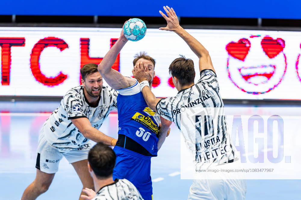 GER, Handball, Men, 2026–2027 Season, Opel 1st Division, Matchday 5, ThSV Eisenach vs. THW Kiel: Julian Koester (THW Kiel), Dominik Solak (ThSV Eisenach), 30 99817 Eisenach, Werner Assmann Hall, Am Sportpark, Thuringia, Germany