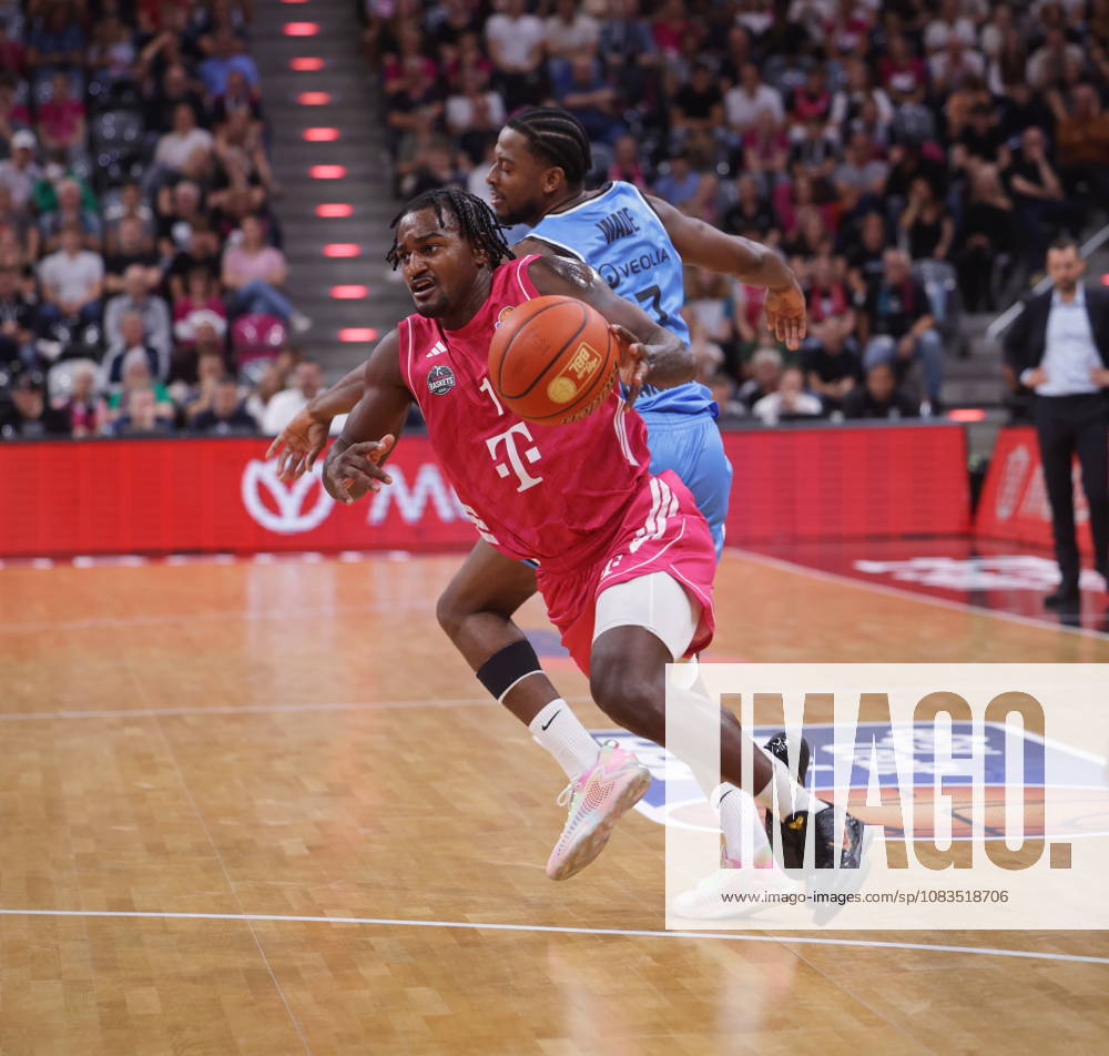 John Michael Wright Telekom Baskets Bonn vs. Veolia Towers Hamburg, Matchday 1 of the 2026–27 Season