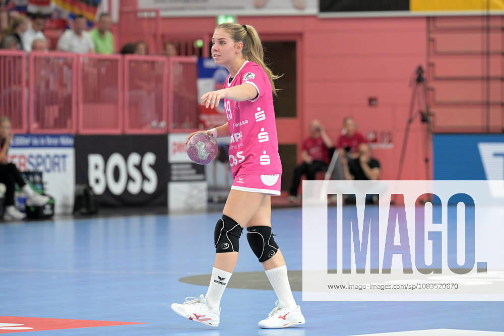Johanna Farkas, TusSies Metzingen, 19 on the ball: TusSies Metzingen vs. Thueringer HC, Handball, Alsco HBF, Matchday 4, 2026–2027 Season, September 19, 2026, TusSies Metzingen vs. Thueringer HC, Handball, Alsco HBF, Matchday 4, 2026–2027 Season, September 19, 2026, Tübingen