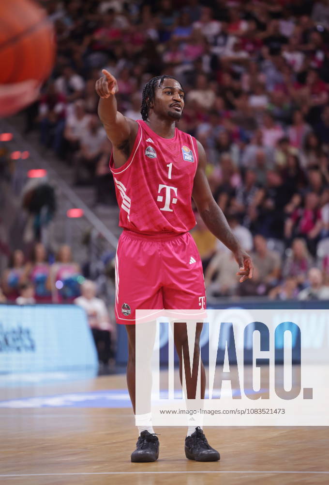 John Michael Wright, Telekom Baskets Bonn vs. Veolia Towers Hamburg, Matchday 1, 2026–27 Season