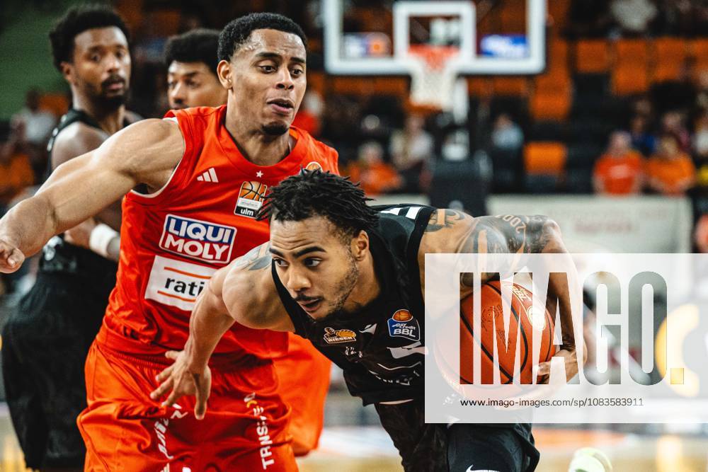 Neu Ulm, Germany, September 20, 2026: Jaylen Sims of ratiopharm Ulm and Ish Leggett of MHP RIESEN Ludwigsburg go head-to-head during the Basketball Bundesliga game between ratiopharm Ulm and MHP RIESEN Ludwigsburg at the ratiopharm Arena on September 20, 2026 in Neu Ulm, Germany. Photo by Harry Langer, DeFodi Images, ratiopharm Arena, Germany, September 20, 2026: Jaylen Sims of ratiopharm Ulm and Ish Leggett of MHP RIESEN Ludwigsburg battle for the ball during the Basketball Bundesliga match between ratiopharm Ulm and MHP RIESEN Ludwigsburg in Neu Ulm on September 20, 2026 at the ratiopharm Arena, Germany Photo by Harry Langer DeFodi Images Photo by Harry Langer DeFodi Images
