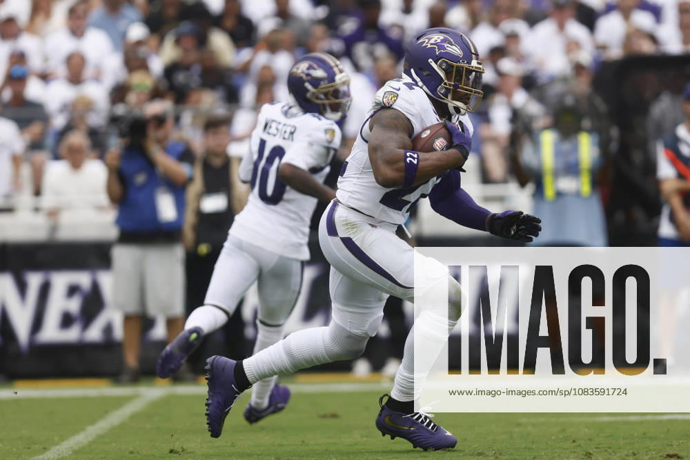 Baltimore Ravens running back Derrick Henry (22) runs the football during an NFL, American Football Herren, USA game against the New Orleans Saints. Sep 20, 2026; Baltimore, MD, USA; at M&T Bank Stadium. Mandatory Credit: -Cal Media NFL 2026: Saints Vs Ravens SEP 20 - ZUMAc04_ 20260920_zma_c04_028