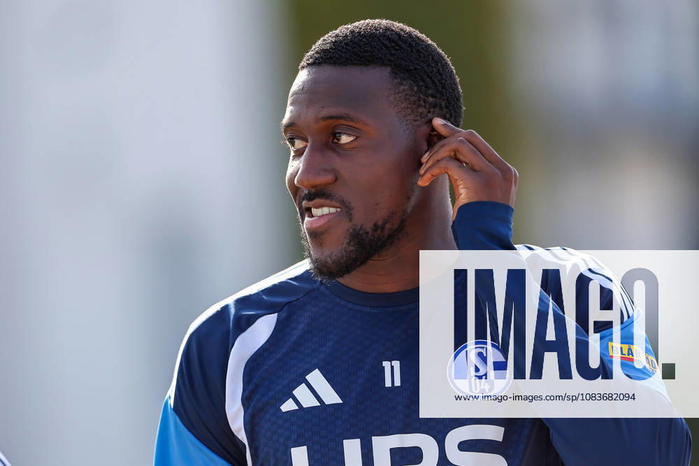 Soccer, FC Schalke 04 practice Bryan Lasme FC Schalke 04 Gelsenkirchen FC Schalke 04 training facility NRW Germany xRHR PHOTO YYx