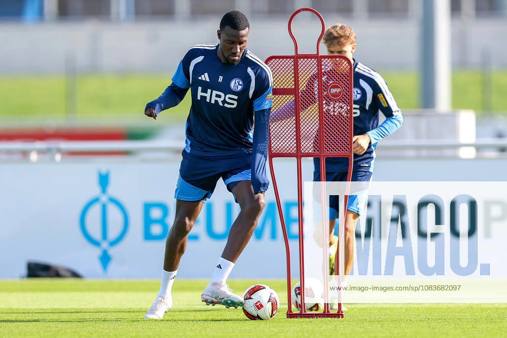 Soccer, FC Schalke 04 practice Bryan Lasme FC Schalke 04 Gelsenkirchen FC Schalke 04 training facility NRW Germany xRHR PHOTO YYx