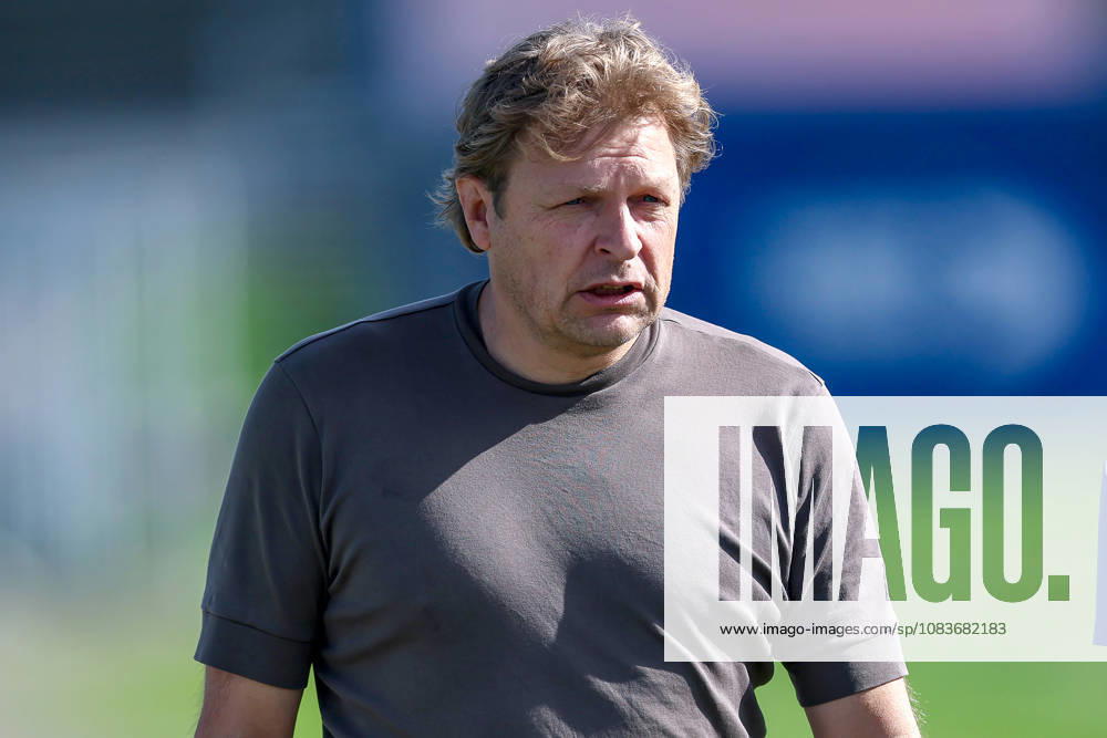 Soccer, FC Schalke 04 Training Session; Director of Professional Soccer Youri Mulder; FC Schalke 04; Gelsenkirchen; FC Schalke 04 Training Facility; North Rhine-Westphalia, Germany; xRHR PHOTO YYx