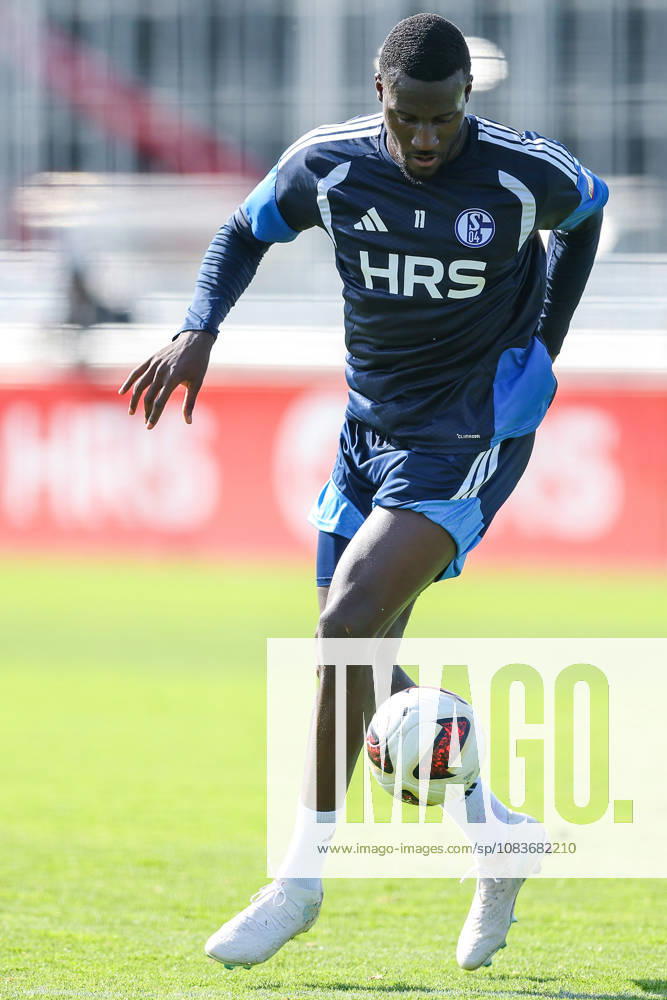 Soccer, FC Schalke 04 Practice Bryan Lasme FC Schalke 04 Gelsenkirchen FC Schalke 04 Training Facility NRW Germany xRHR PHOTO YYx