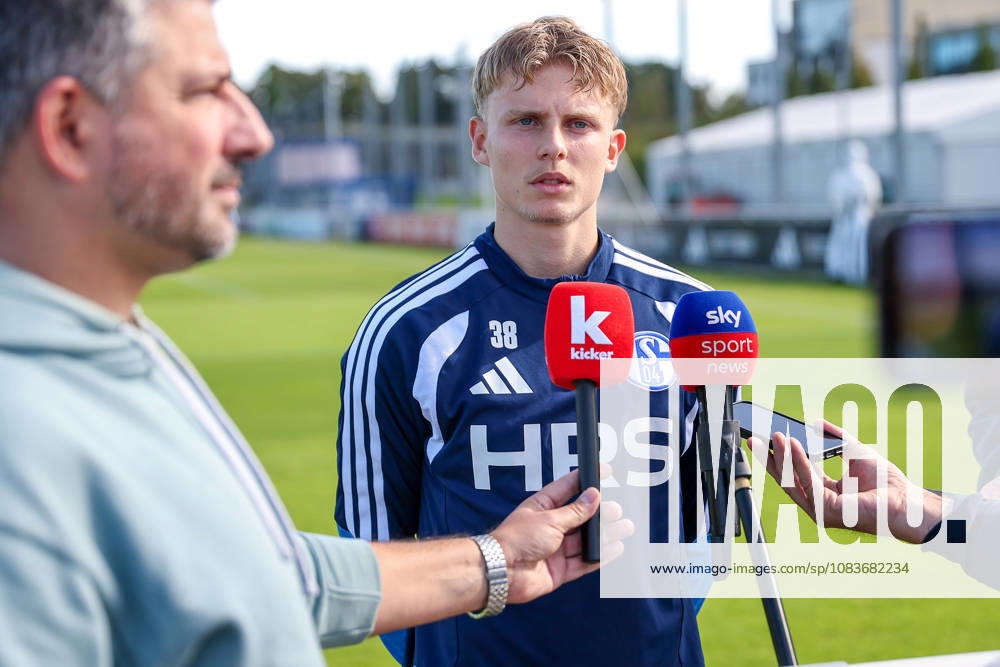 Soccer, FC Schalke 04 Training Session: Interview with Luca Vozar, FC Schalke 04, Gelsenkirchen, FC Schalke 04 Training Facility, North Rhine-Westphalia, Germany, xRHR, PHOTO YYx