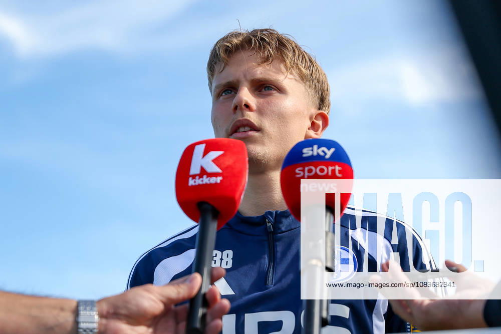 Soccer, FC Schalke 04 Training Session: Interview with Luca Vozar, FC Schalke 04, Gelsenkirchen, FC Schalke 04 Training Facility, North Rhine-Westphalia, Germany, xRHR PHOTO YYx