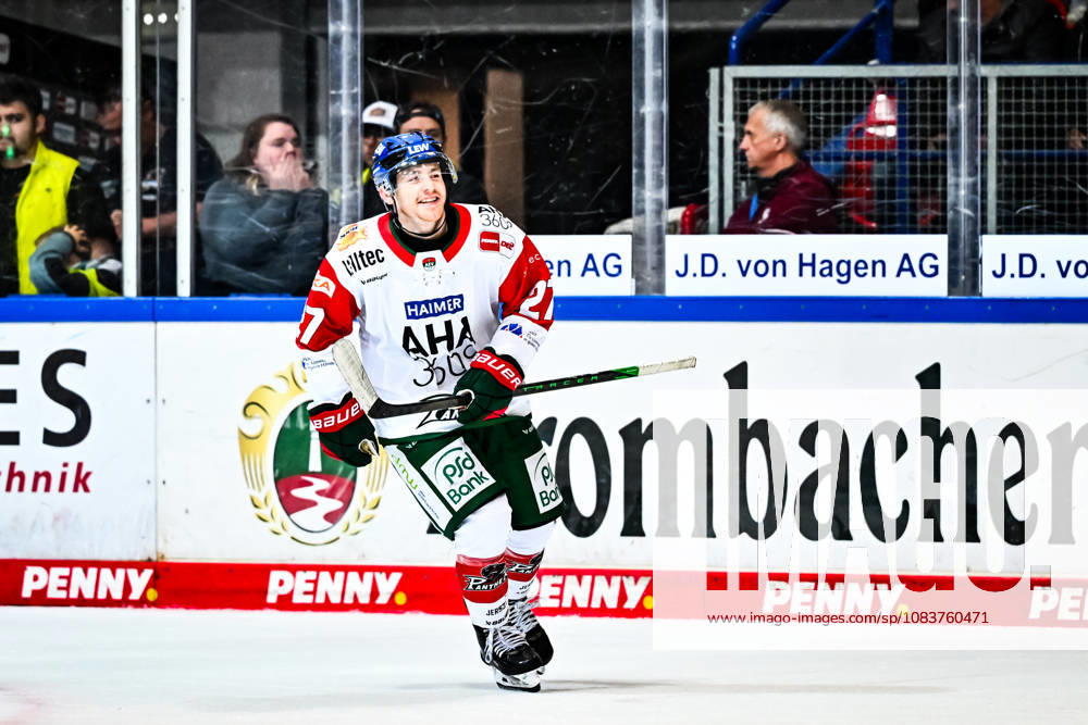 Goal celebration, cheering, joy as goal-scorer Kyle Mayhew of the Augsburger Panther, 27, GER, Iserlohn Roosters vs. Augsburger Panther, ice hockey, Penny DEL, Matchday 3, 2026–2027 season, September 24, 2026, GER, Iserlohn Roosters vs. Augsburger Panther, ice hockey, Penny DEL, Matchday 3, 2026–2027 season, September 24, 2026, Iserlohn