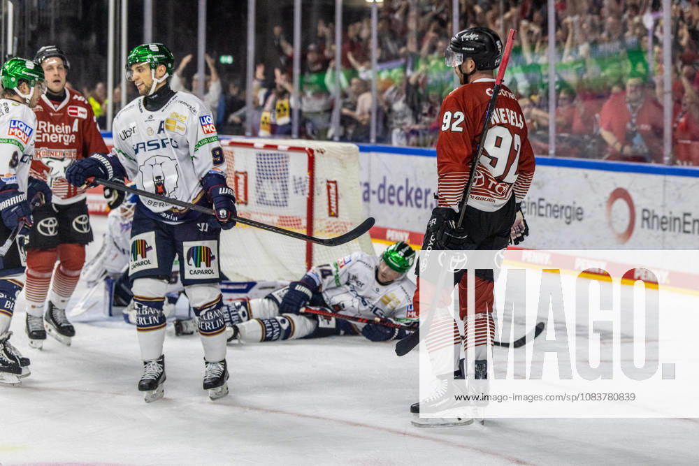 Former Berlin player Marcel Noebel of the Koelner Haie, 92, after scoring the goal that made the score 4–5 in the Koelner Haie vs. Eisbaeren Berlin game, ice hockey, Penny DEL, Matchday 03, 2026–2027, September 25, 2026, Kölner Haie vs. Eisbären Berlin, ice hockey, Penny DEL, Matchday 03, 2026–2027, September 25, 2026, Cologne