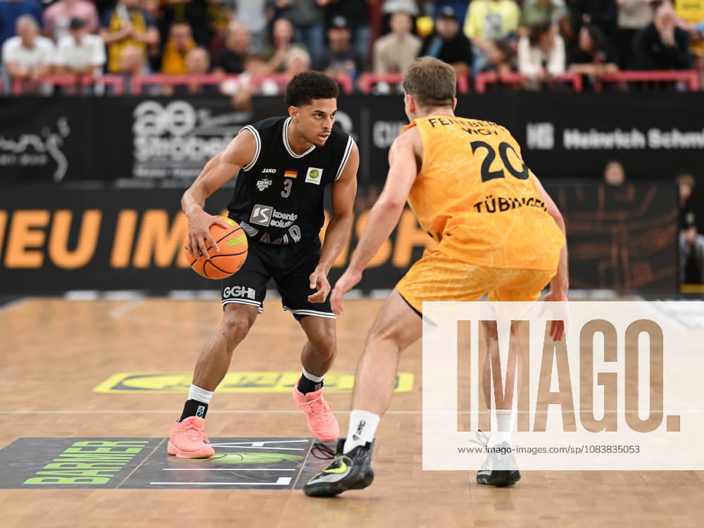 Kevin McClain, MLP Academics Heidelberg (03), vs. Simon Feneberg, Tigers Tübingen (20), GER, Tigers Tübingen vs. MLP Academics Heidelberg, Basketball, ProA, Matchday 1, 2026–2027 Season, September 26, 2026 GER, Tigers Tübingen vs. MLP Academics Heidelberg, Basketball, ProA, Matchday 1, 2026–2027 season, September 26, 2026 Tigers Tübingen