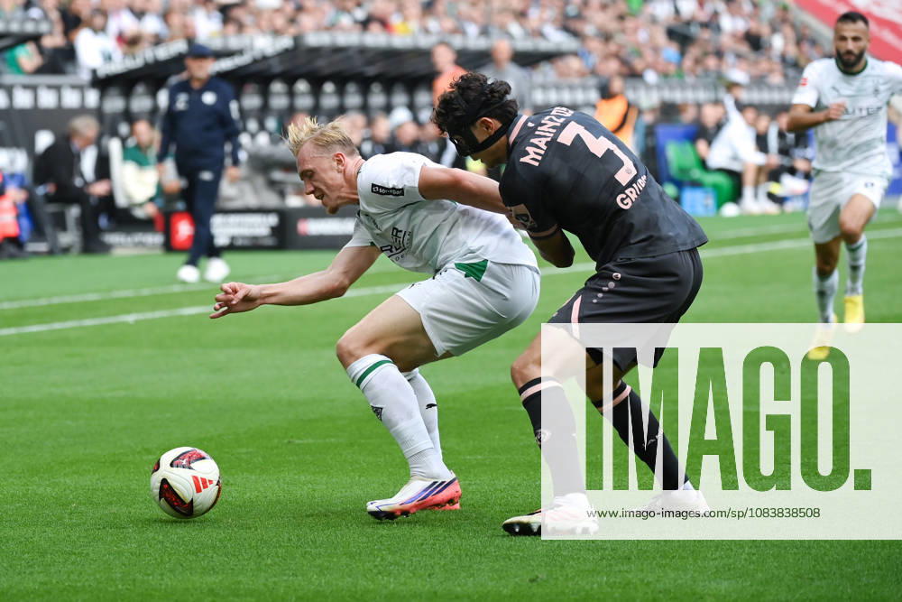 Isac Lidberg, Borussia Mönchengladbach, left, against Fabio Gruber, Mainz 05, September 19, 2026, Soccer, Bundesliga 1, 2026–2027 season, Matchday 4, Borussia Mönchengladbach 1, FSV Mainz 05 3. 4 DFL regulations prohibit any use of photographs as image sequences and or quasi-video. Mönchengladbach, Borussia Park, North Rhine-Westphalia, Germany Team2