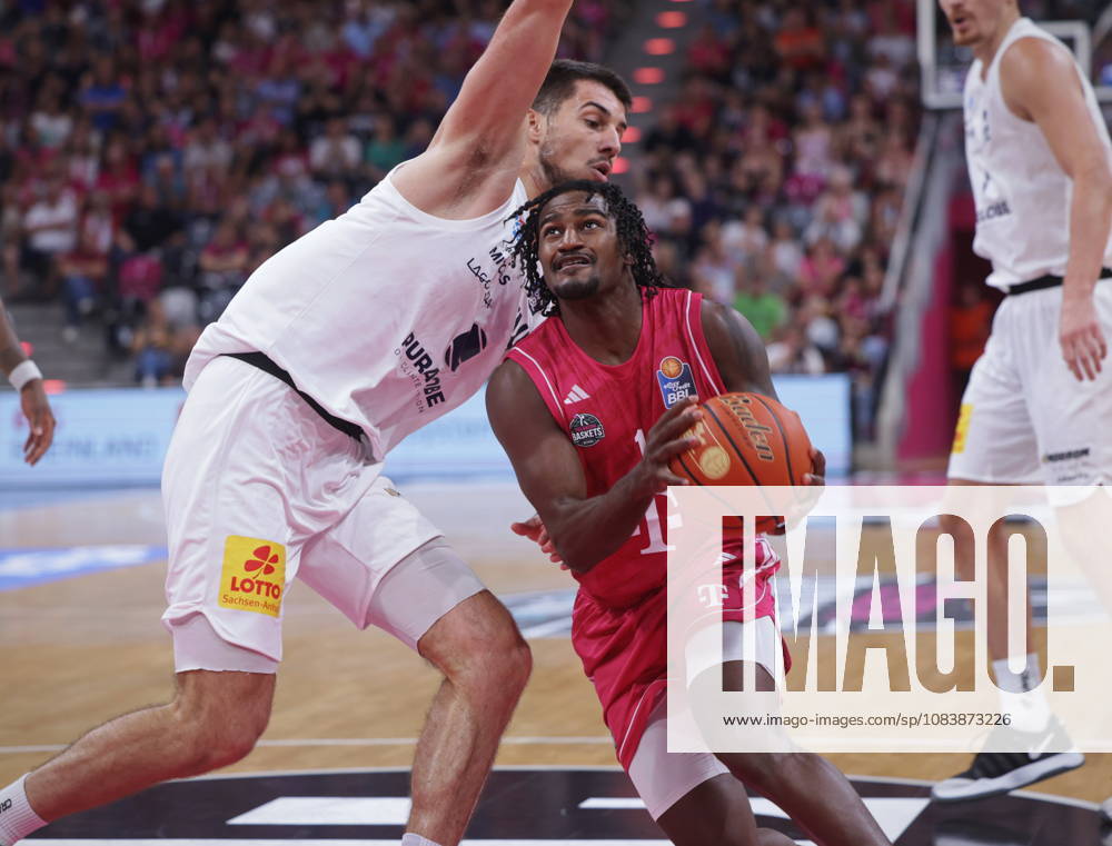 John Michael Wright, Telekom Baskets Bonn vs. SYNTAINICS MBC, Matchday 3, 2026–27 Season