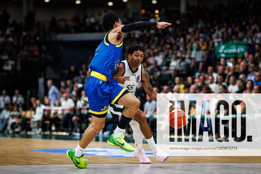 Eli Brooks of the Gladiators Trier goes head-to-head with Terrence Edwards of Science City Jena; Action: Vet Concept Gladiators Trier vs. Science City Jena, Basketball, easyCredit BBL, Matchday 2, 2026–2027 Season, September 27, 2026, Vet Concept Gladiators Trier vs. Science City Jena, Basketball, easyCredit BBL, Matchday 2, 2026–2027 Season