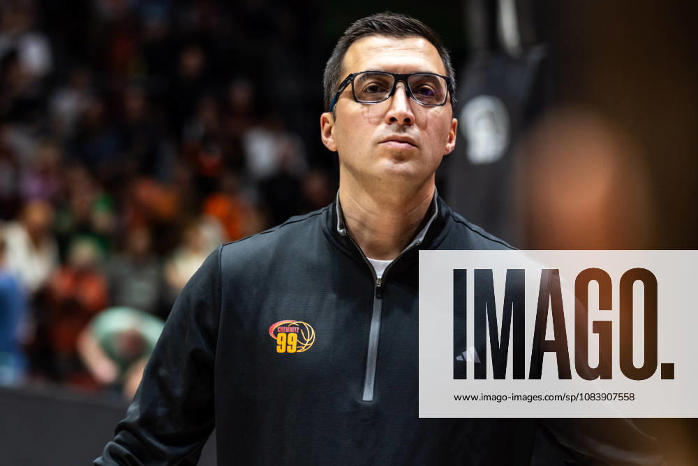 GER, BBL, easyCredit Basketball Bundesliga, Chemnitz, Niners Chemnitz vs. Phoenix Hagen, Gjorgji Kochov, Assistant Coach, Niners Chemnitz, Chemnitz Messe, Chemnitz, Saxony, Germany