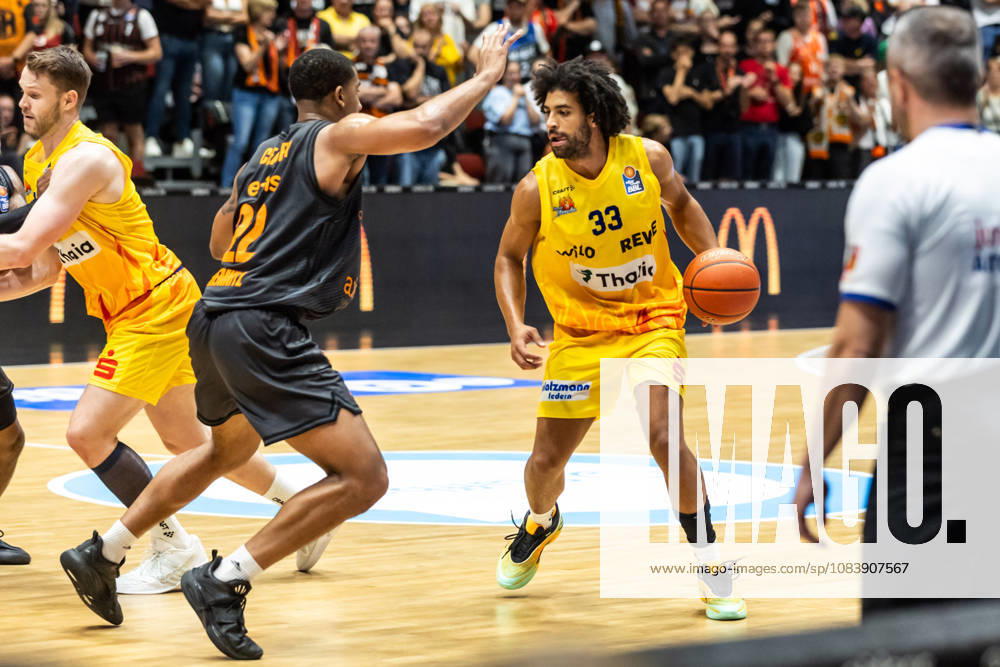 GER, BBL, easyCredit Basketball Bundesliga, Chemnitz, Niners Chemnitz vs. Phoenix Hagen (Trenton Gibson, Phoenix Hagen), 33 Chemnitz Messe, Chemnitz, Saxony, Germany