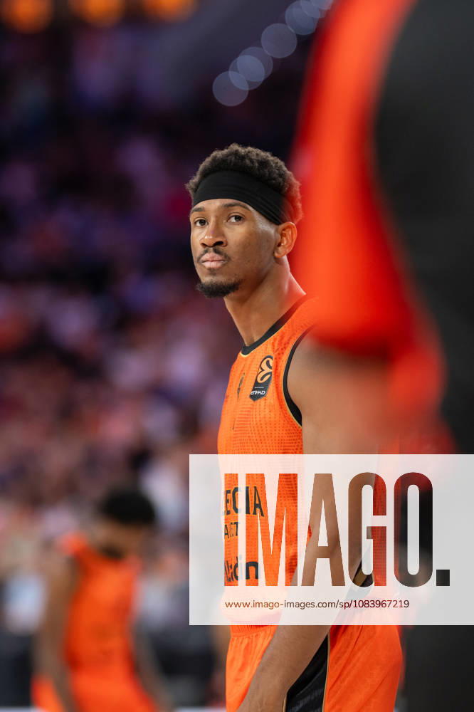 EuroLeague Round 2 match between Valencia Basket and of Kosner Baskonia Vitoria Gasteiz Kameron Taylor of Valencia Basket seen in action during the EuroLeague Round 2 match between Valencia Basket and of Kosner Baskonia Vitoria Gasteiz at Roig Arena , (Valencia ) on September 29, 2025.