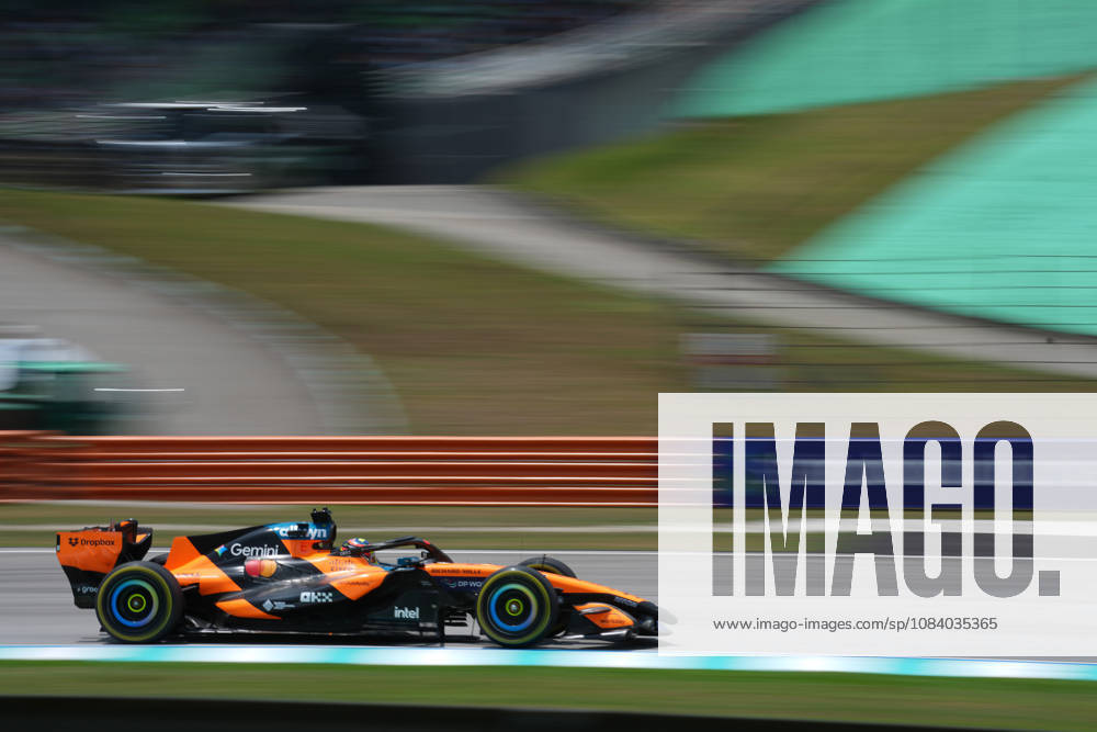 Sepang International Circuit, Kuala Lumpur, 2026 Formula 1 Gulf Air Bahrain Grand Prix, Oscar Piastri (AUS), McLaren Mastercard F1 Team. Photo by Hasan Bratic, DeFodi Images
