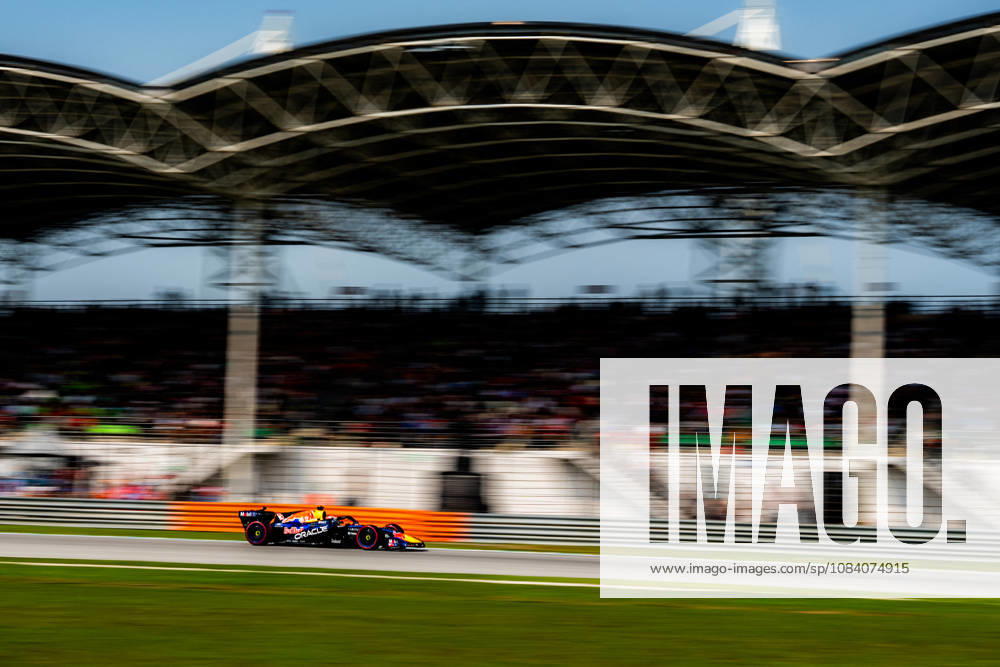 2026 Malaysian GP - Sepang Circuit MAX VERSTAPPEN 1 (NED) of Oracle Red Bull Racing (Red Bull Racing RB22) on Saturday during the 2026 Formula 1 Gulf Air Bahrain Grand Prix in Malaysia at Sepang International Circuit in Kuala Lumpur, Malaysia, on October 3, 2026. Photo by Antoine LAPEYRE Reveries Agency ABACAPRESS.COM Kuala Lumpur Malaysia