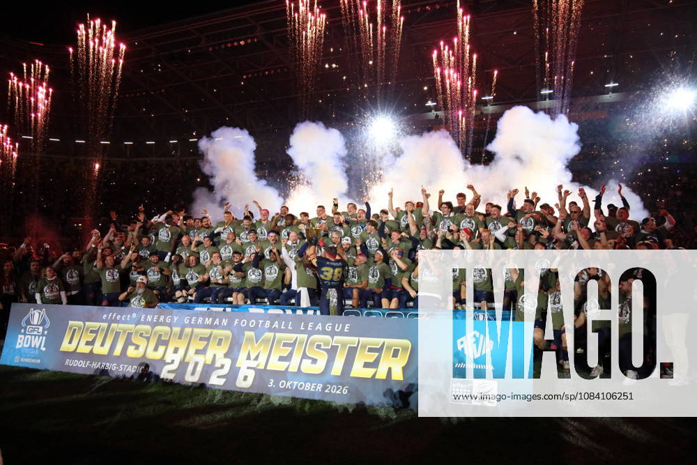 Team of Dresden Monarchs celebrates the Championship, Dresden Monarchs vs Potsdam Royals, American Football, GFL, German Football League, Season 2026, GFL-Bowl, 03.10.2026, GFLBowl2026 Photo: PFA Klaus Sack Dresden Rudolf-Harbig-Stadion Deutschland