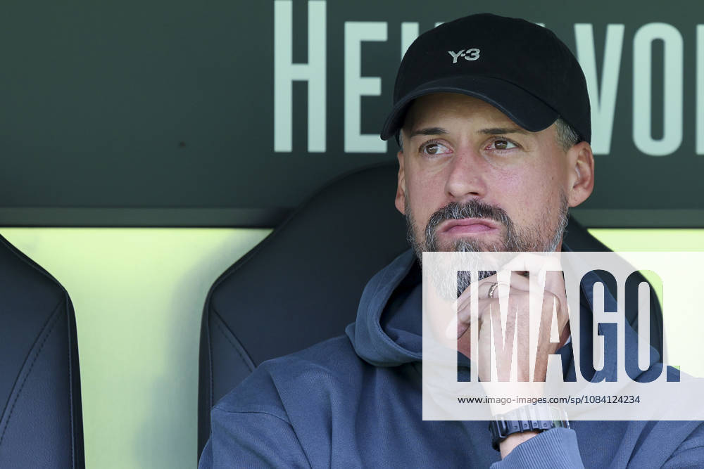 Hannover 96 coach Sandro Wagner watches during the friendly match between Hannover 96 and SC Verl, Heinz von Heiden Arena on October 3, 2026, in Hannover, Germany. Photo by Marco Steinbrenner, DeFodi Images. Coach Sandro Wagner of Hannover 96 looks on during the friendly match between Hannover 96 and SC Verl at Heinz von Heiden Arena on October 3, 2026 in Hannover, Germany. Photo by Marco Steinbrenner, DeFodi Images. Photo by Marco Steinbrenner, DeFodi Images