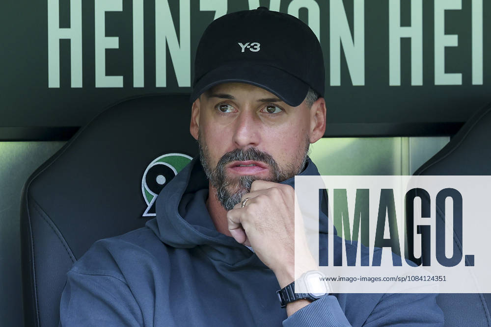 Hannover 96 coach Sandro Wagner watches during the friendly match between Hannover 96 and SC Verl, Heinz von Heiden Arena on October 3, 2026, in Hannover, Germany. Photo by Marco Steinbrenner, DeFodi Images. Coach Sandro Wagner of Hannover 96 looks on during the friendly match between Hannover 96 and SC Verl at Heinz von Heiden Arena on October 3, 2026 in Hannover, Germany. Photo by Marco Steinbrenner, DeFodi Images. Photo by Marco Steinbrenner, DeFodi Images