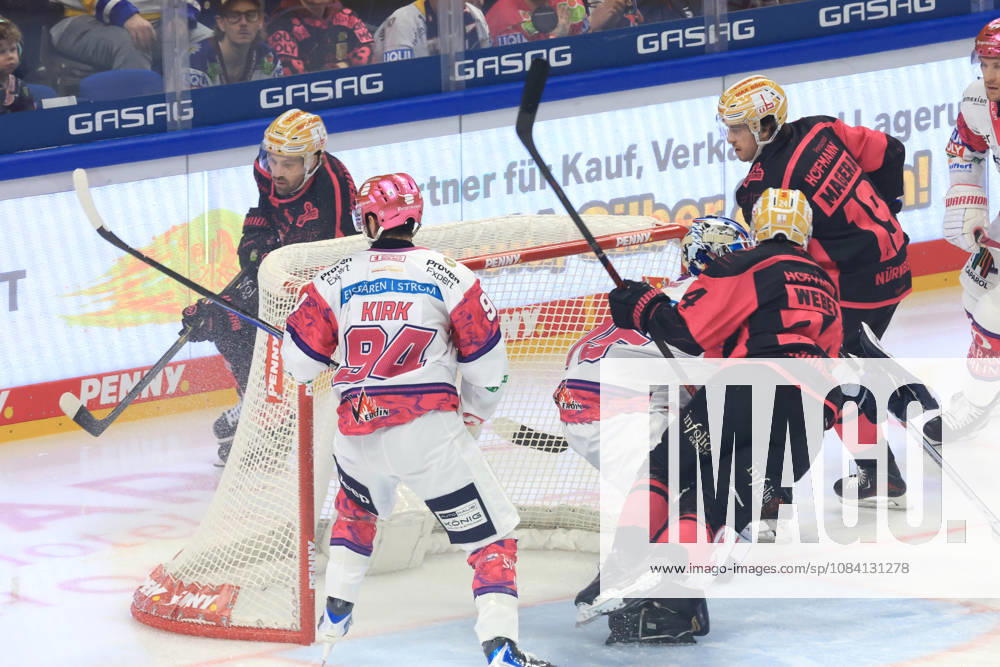 GER, DEU, Germany, Ice Hockey: Jonas Neffin, Eisbären Berlin 75; Liam Kirk, Eisbären Berlin 94; MARCUS WEBER, Ice Tigers 24; Austin Magera, Ice Tigers 19; nordphoto GmbH, Engler Berlin, Uber Arena Berlin, Germany
