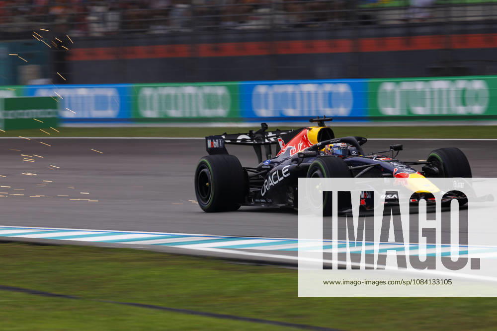 4th October 2026; Sepang IC, Kuala Lumpur, Malaysia; Formula 1, Bahrain Grand Prix, Race Day; Max Verstappen (3) of Netherlands and Oracle Red Bull Racing during the race StephenxBlackberry