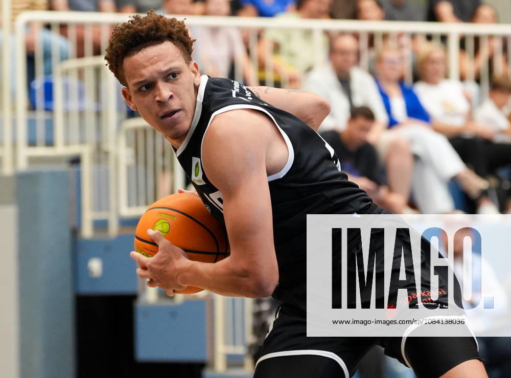Isaiah Sanders, ETB Miners Essen, 10 vs. Antonio Williams, RheinStars Cologne, 1 GER, ETB Miners Essen vs. RheinStars Cologne, Barmer 2 Basketball Bundesliga, ProA, Matchday 3, 2026–27 Season, Sporthalle am Hallo, Essen, October 4, 2026 ETB Miners Essen vs. RheinStars Cologne, ProA, Matchday 3, 2026–27 season, October 4, 2026 Essen