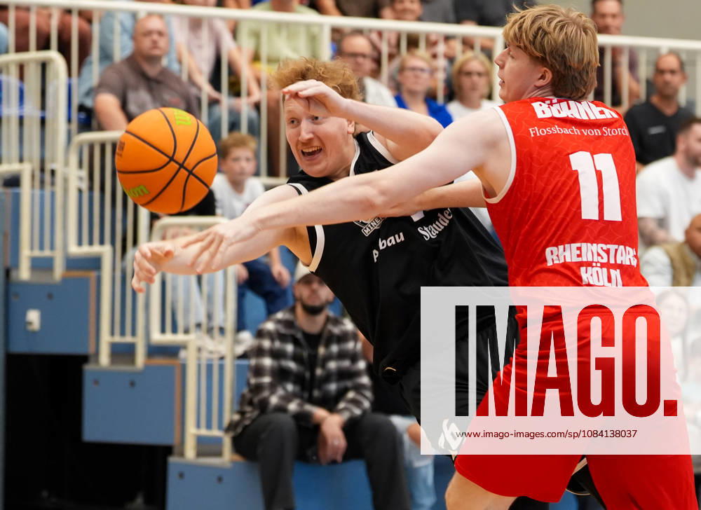 Jonathan Almstedt (ETB Miners Essen, No. 26) in a one-on-one battle with Karl Buehner (RheinStars Cologne, No. 11), ETB Miners Essen vs. RheinStars Cologne, Barmer 2 Basketball Bundesliga, ProA, Matchday 3, 2026–27 season, Sporthalle am Hallo, Essen, October 4, 2026 ETB Miners Essen vs. RheinStars Cologne, ProA, Matchday 3, 2026–27 season, October 4, 2026, Essen