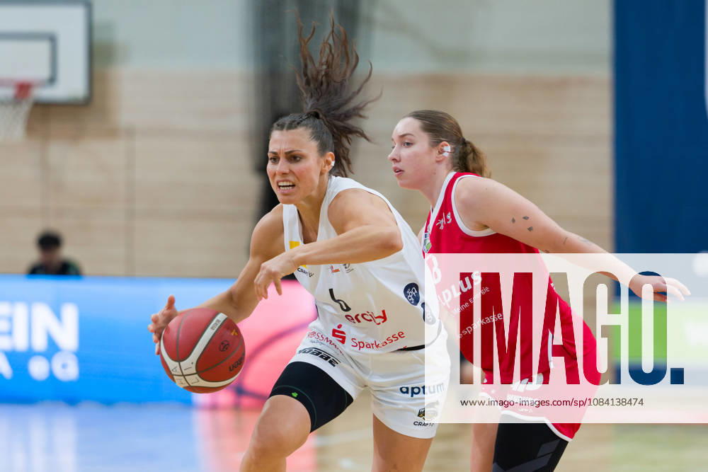 Theresa Simon Luchse, 6, Anna Suckstorff Lions, 8, halfit Lions vs. TK Hannover Luchse, Women s Basketball, 1st Bundesliga, DBBL, Matchday 1 of the 2026–27 season, April 10, 2026, SWH Arena, Saxony-Anhalt, Germany
