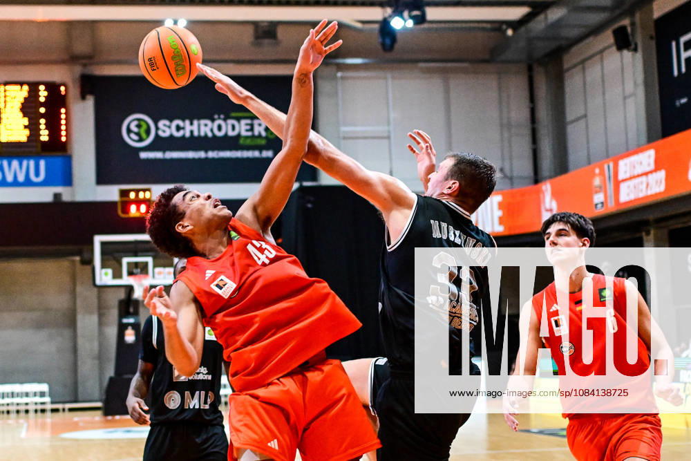 GER, Basketball, Men s, 2nd Division ProA, 2026–2027 Season, Matchday 3, OrangeAcademy vs. MHP Academics Heidelberg: Lucas Fischer (OrangeAcademy), 43, and Nicholas Ryan Muszynski (Heidelberg), 33, with a successful defensive play at Neu Ulm Orange Campus, Bavaria, Germany