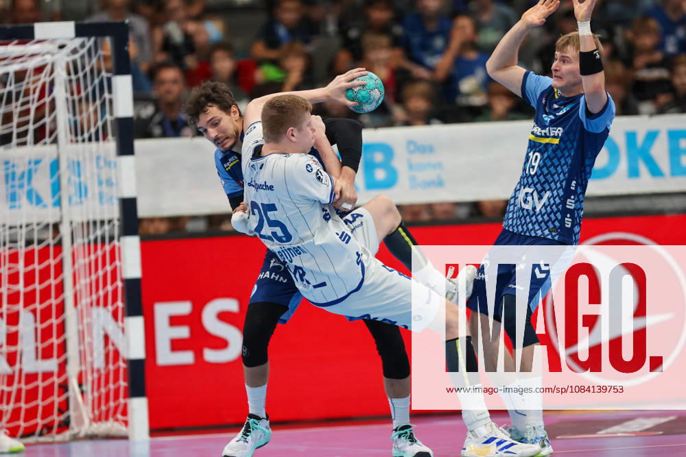 Niels Versteijnen (TBV Lemgo Lippe, 25) is blocked by Philipp Meyer (TVB Stuttgart, 27) and Linus Schmid (TVB Stuttgart, 19) GER, TVB Stuttgart vs. TBV Lemgo Lippe, Handball, Opel Handball Bundesliga, Matchday 6, 2026–2027 season, October 4, 2026, GER, TVB Stuttgart vs. TBV Lemgo Lippe, Handball, Opel Handball Bundesliga, Matchday 6, 2026–2027 season, October 4, 2026, Stuttgart