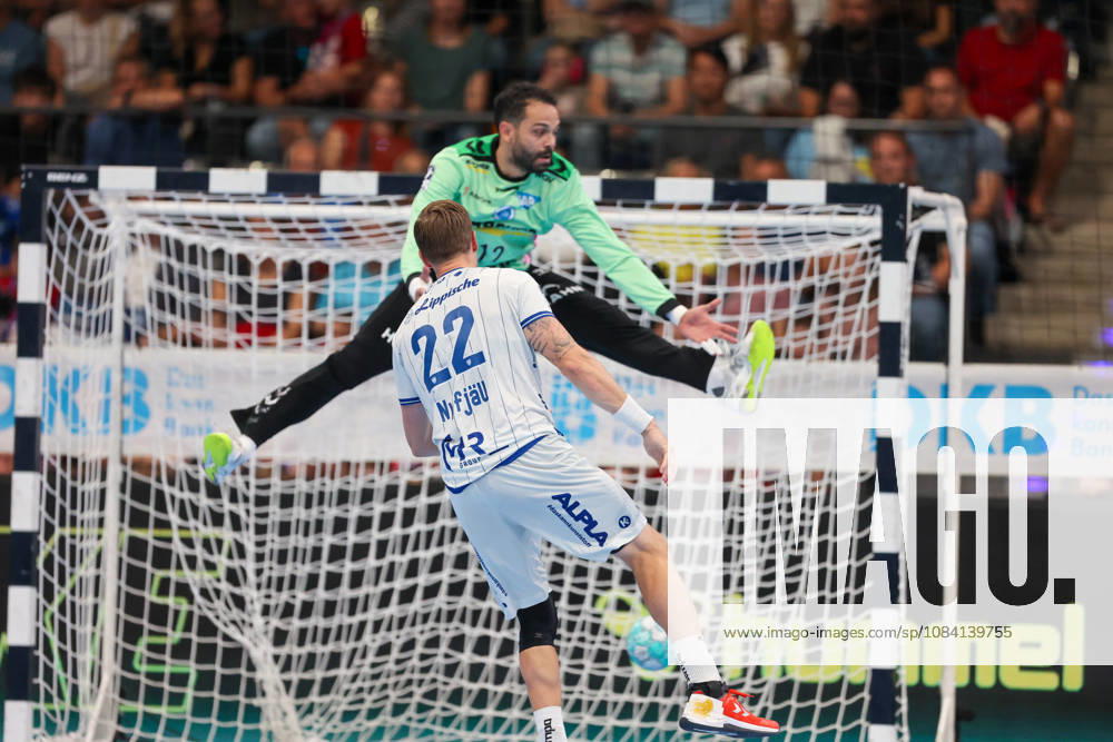 Adam Nyfjaell (TBV Lemgo Lippe), 22, scores with a shot that goes through the legs of Mohamed El Tayar (TVB Stuttgart), 12. GER, TVB Stuttgart vs. TBV Lemgo Lippe, Handball, Opel Handball Bundesliga, Matchday 6, 2026–2027 season, October 4, 2026 GER, TVB Stuttgart vs. TBV Lemgo Lippe, Handball, Opel Handball Bundesliga, Matchday 6, 2026–2027 season, October 4, 2026, Stuttgart