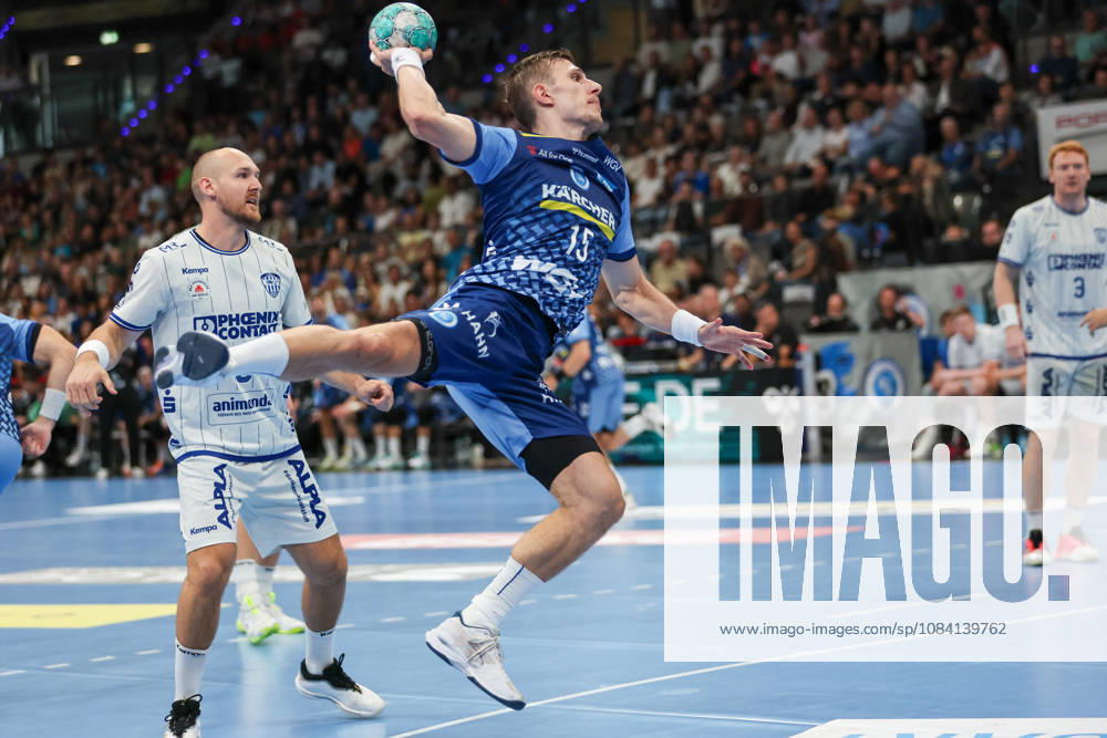 Simone Mengon, TVB Stuttgart, 15 with a shot (GER), TVB Stuttgart vs. TBV Lemgo Lippe, Handball, Opel Handball Bundesliga, Matchday 6, 2026–2027 season, October 4, 2026 GER, TVB Stuttgart vs. TBV Lemgo Lippe, Handball, Opel Handball Bundesliga, Matchday 6, 2026–2027 season, October 4, 2026 Stuttgart