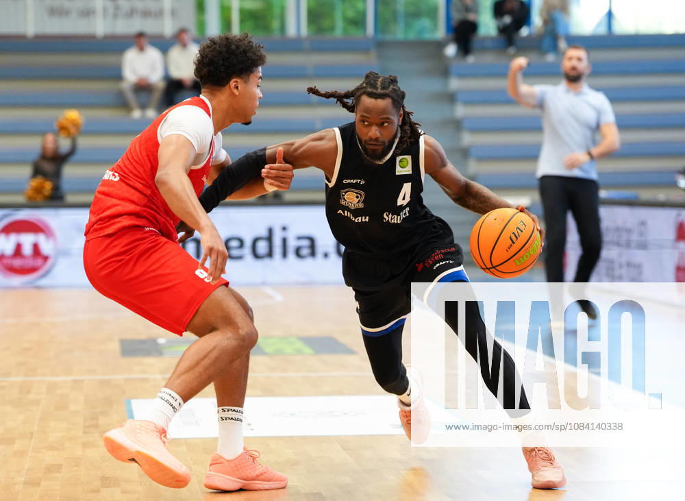 Quashawn Lane, ETB Miners Essen, 4 vs. Maxi Begue, RheinStars Cologne, 9 GER, ETB Miners Essen vs. RheinStars Cologne, Barmer 2 Basketball Bundesliga, ProA, Matchday 3, 2026–27 Season, Sporthalle am Hallo, Essen, October 4, 2026 ETB Miners Essen vs. RheinStars Cologne, ProA, Matchday 3, 2026–27 Season, October 4, 2026 Essen