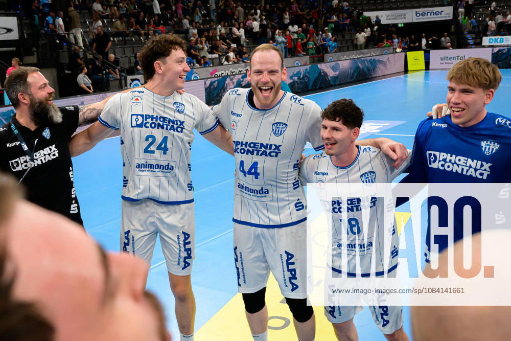 Stuttgart HBL 26 27 TVB Stuttgart TBV Lemgo Joel Willecke TBV Lemgo, Lenny Rubin TBV Lemgo, Levin Wanner TBV Lemgo Celebrations at the end Celebrations at the end Emotion Joy Bittenfeld Porsche Arena Baden-Württemberg Germany