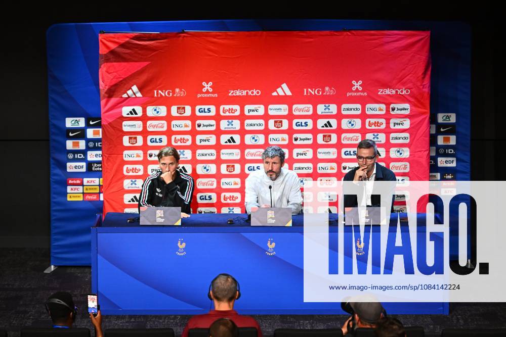 France v Belgium - UEFA Nations League 2026 Media Activities 04 10 2026 PARIS, FRANCE - OCTOBER 04 : Godts Mika forward of Belgium, Van Bommel Mark head coach of Belgium speaking with the media during a pre-match press conference, PK, Pressekonferenz ahead of the UEFA Nations League tournament league phase matchday 4 group A1 match between France and Belgium on October 4, 2026 in Paris, France, 04 10 2026 Paris France