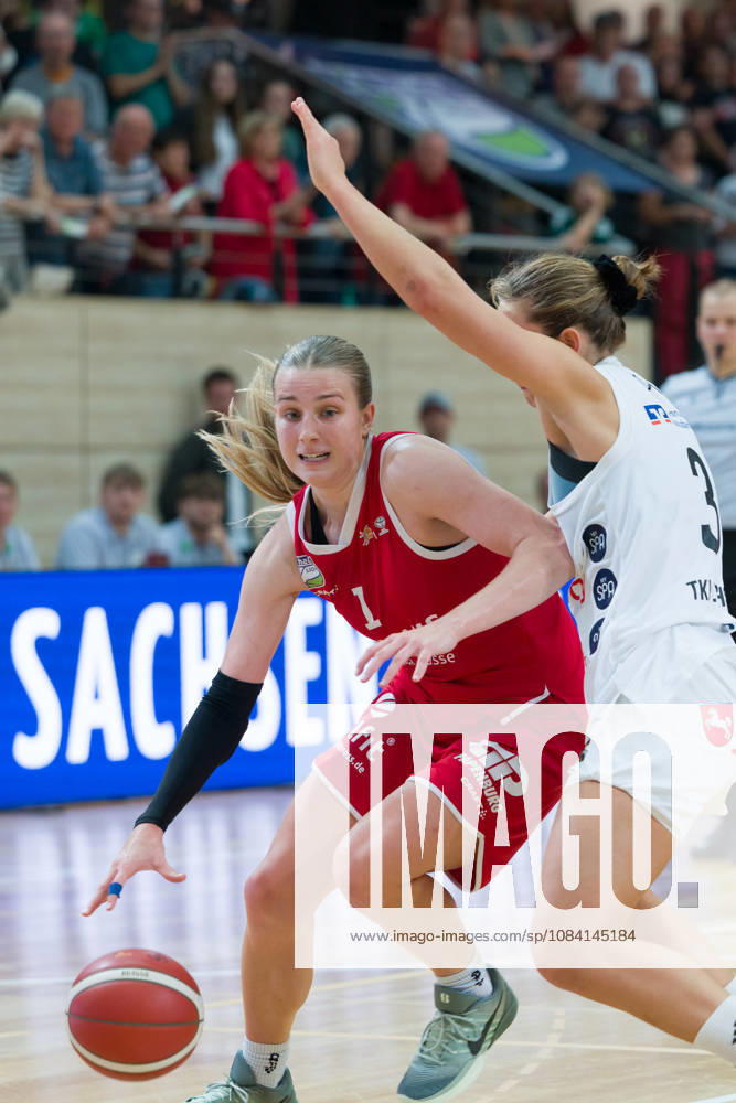 Lee Volker Lions, 1, Lovisa Hjern Luchse, 3, Halfit Lions vs. TK Hannover Luchse, Women s Basketball, 1st Bundesliga, DBBL, Matchday 1 of the 2026–27 season, April 10, 2026, SWH Arena, Saxony-Anhalt, Germany