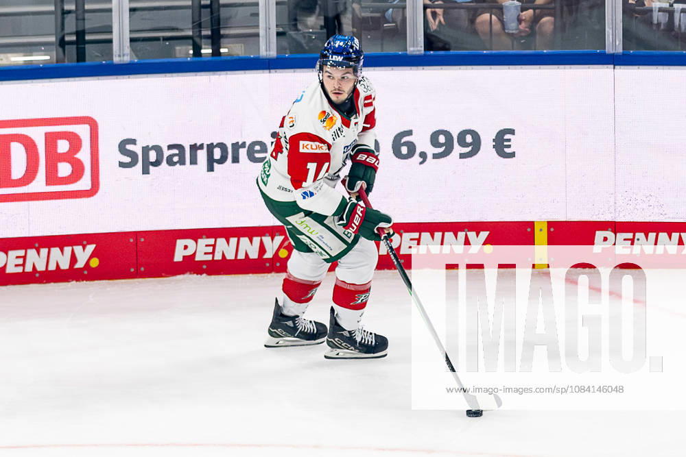 Donald D. J. Busdeker, Augsburger Panther, 14 (GER), EHC Red Bull Munich vs. Augsburger Panther, DEL, 2026–2027 season, Matchday 6, October 4, 2026. Photo: HMB Media, Franz Feiner